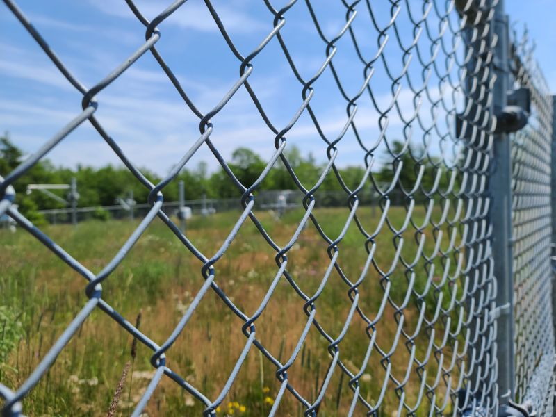 Chain Link Fence Around Yard
